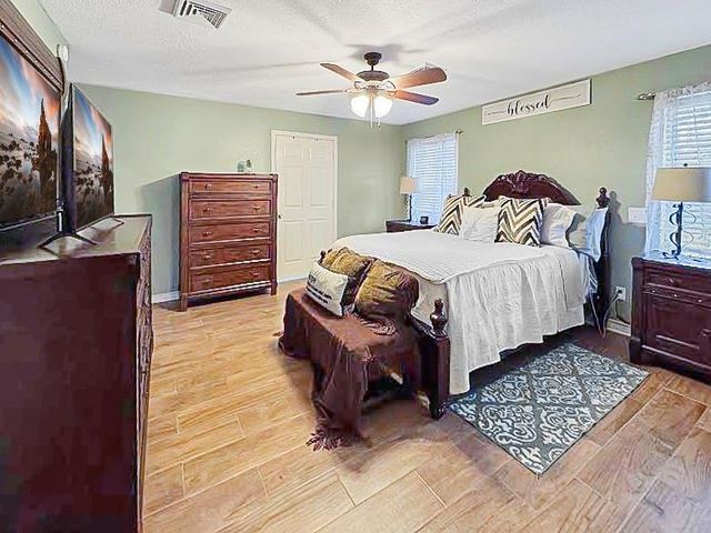 341 Red Wolf Lane, Brookeland, TX 75931