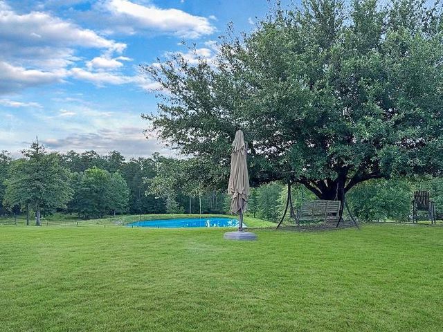 341 Red Wolf Lane, Brookeland, TX 75931