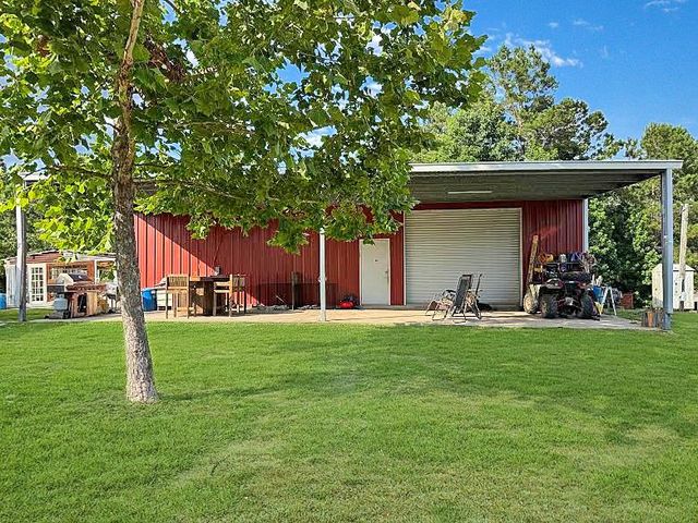 341 Red Wolf Lane, Brookeland, TX 75931