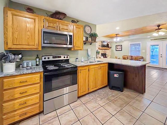 341 Red Wolf Lane, Brookeland, TX 75931