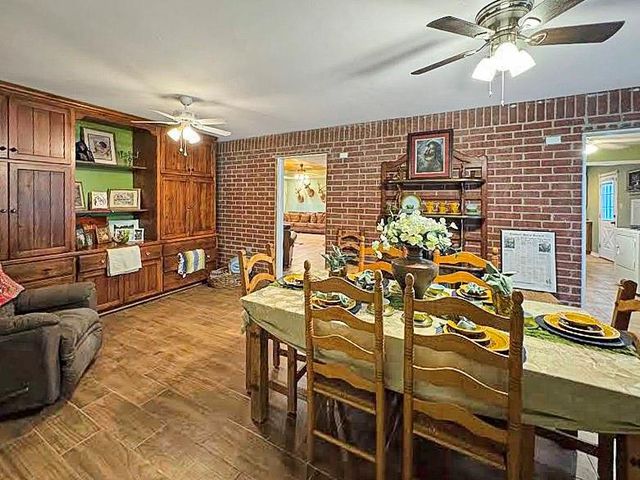 341 Red Wolf Lane, Brookeland, TX 75931