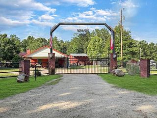 341 Red Wolf Lane, Brookeland, TX 75931