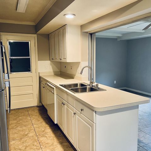 530 SW Prima Vista Boulevard, Port St. Lucie, Port St Lucie, FL 34983