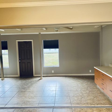 530 SW Prima Vista Boulevard, Port St. Lucie, Port St Lucie, FL 34983