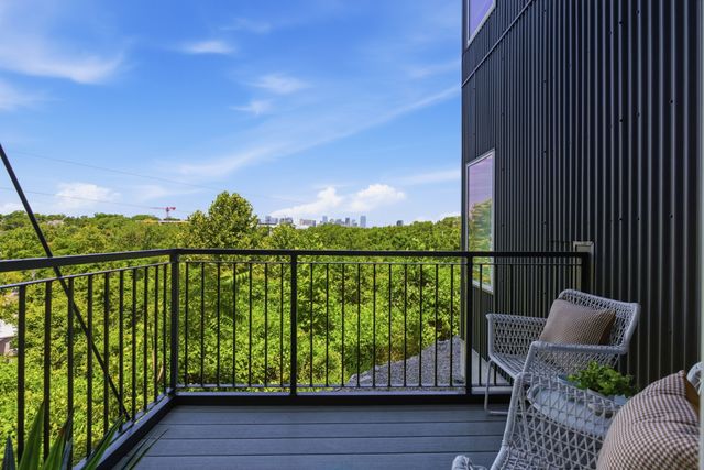 400 Herron Dr Apt 102, Nashville, TN 37210