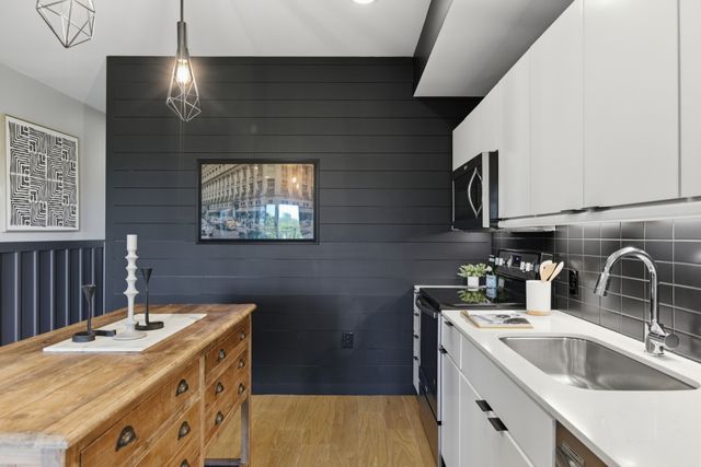 400 Herron Dr Apt 102, Nashville, TN 37210