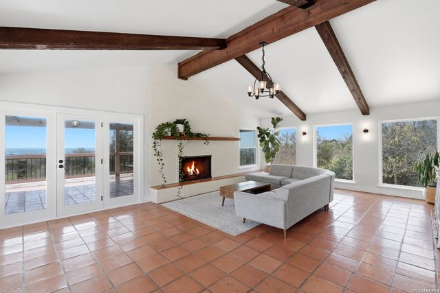 10206 Rafter S, Helotes, TX 78023