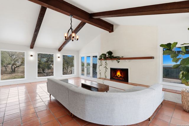 10206 Rafter S, Helotes, TX 78023