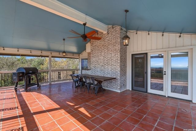 10206 Rafter S, Helotes, TX 78023