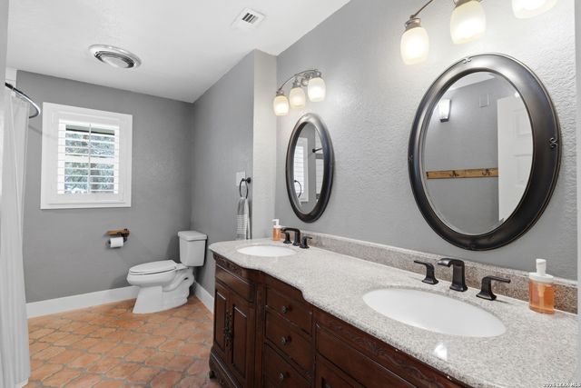 10206 Rafter S, Helotes, TX 78023