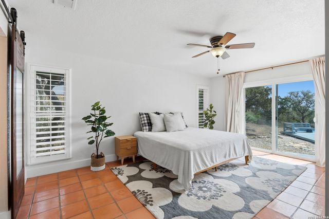 10206 Rafter S, Helotes, TX 78023