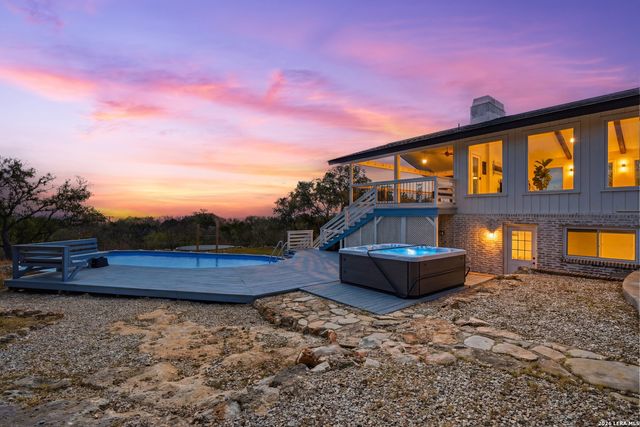 10206 Rafter S, Helotes, TX 78023