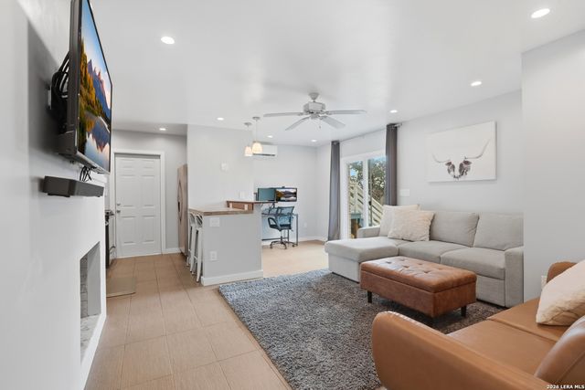 10206 Rafter S, Helotes, TX 78023