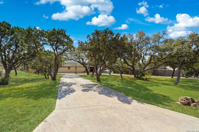 10206 Rafter S, Helotes, TX 78023