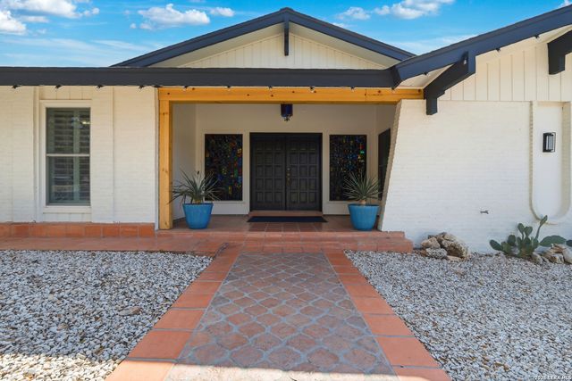 10206 Rafter S, Helotes, TX 78023