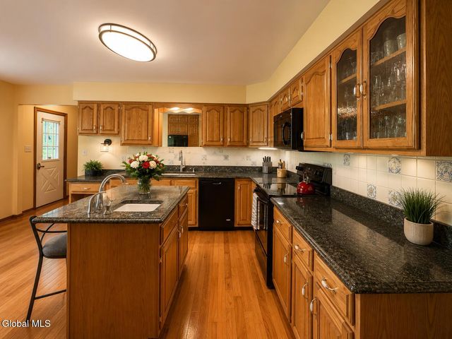 796 Feura Bush Road, Bethlehem, NY 12054