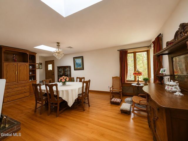 796 Feura Bush Road, Bethlehem, NY 12054
