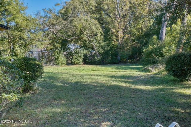 2561 NICHOLAS Circle E, Jacksonville, FL 32207