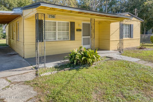 2561 NICHOLAS Circle E, Jacksonville, FL 32207