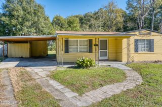 2561 NICHOLAS Circle E, Jacksonville, FL 32207