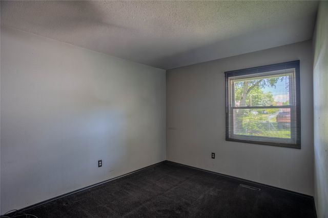 319 W 7th Street, Boone, IA 50036