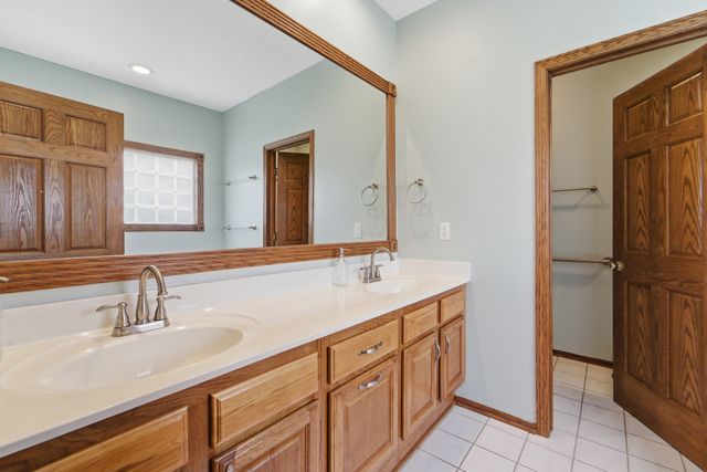 5512 Garrison Court, Johnston, IA 50131
