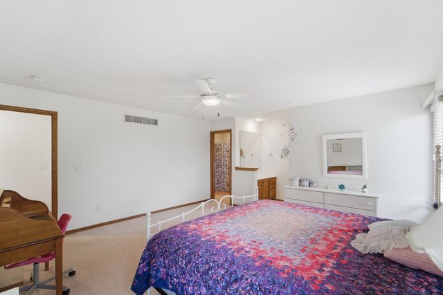 5512 Garrison Court, Johnston, IA 50131