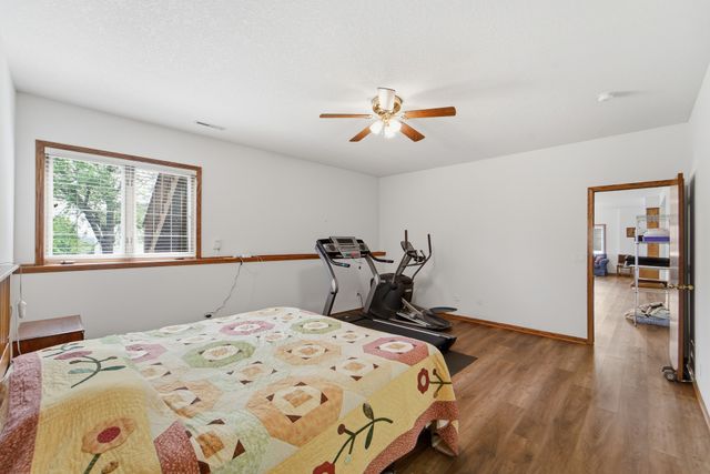 5512 Garrison Court, Johnston, IA 50131