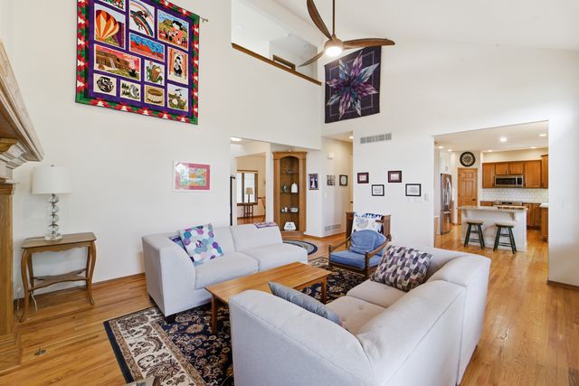 5512 Garrison Court, Johnston, IA 50131