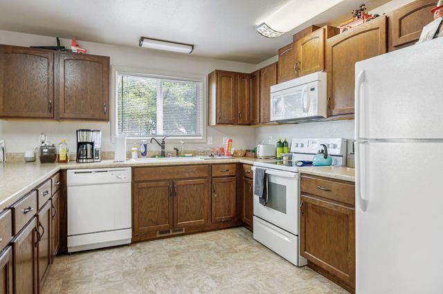 225 Wilson Road, Central Point, OR 97502