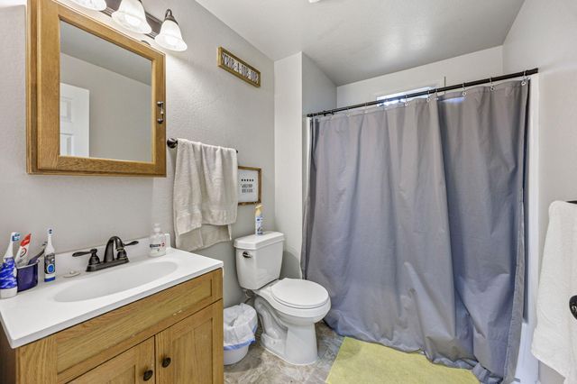 225 Wilson Road, Central Point, OR 97502