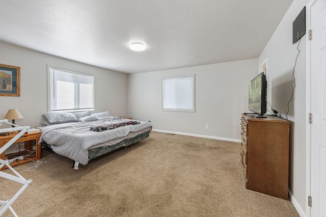 225 Wilson Road, Central Point, OR 97502