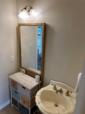 501 Westbrook DR, Austin, TX 78746