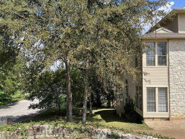 501 Westbrook DR, Austin, TX 78746