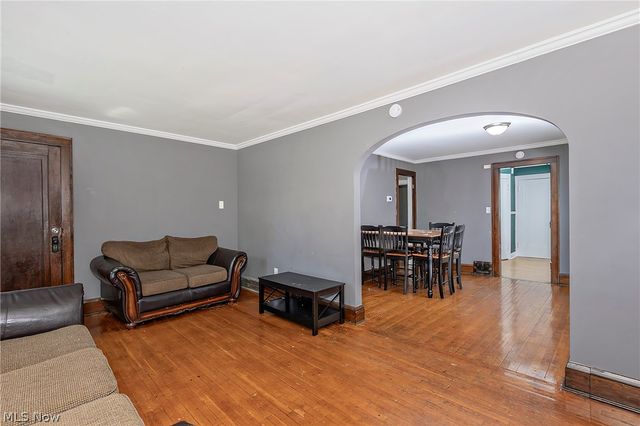 3571 Strathavon Road, Shaker Heights, OH 44120