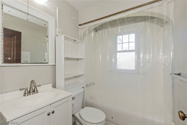 3571 Strathavon Road, Shaker Heights, OH 44120