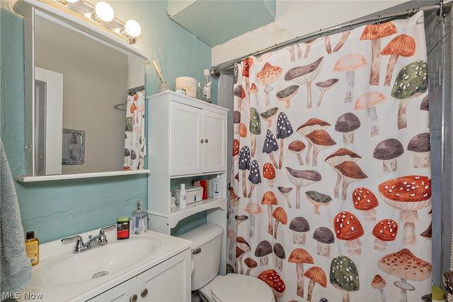 3571 Strathavon Road, Shaker Heights, OH 44120