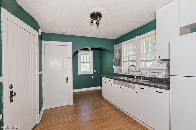 3571 Strathavon Road, Shaker Heights, OH 44120