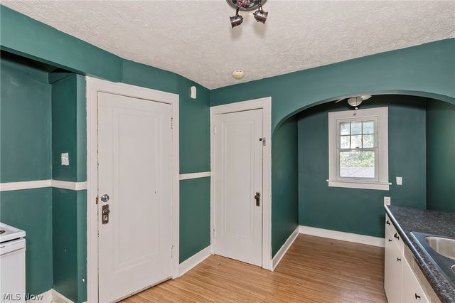 3571 Strathavon Road, Shaker Heights, OH 44120