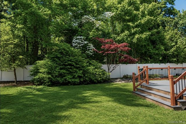 80 Mount Pleasant Road, Smithtown, NY 11787
