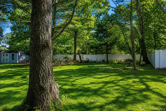 80 Mount Pleasant Road, Smithtown, NY 11787