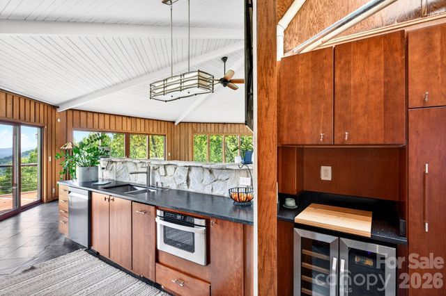 106 Windy Gap Road, Asheville, NC 28804