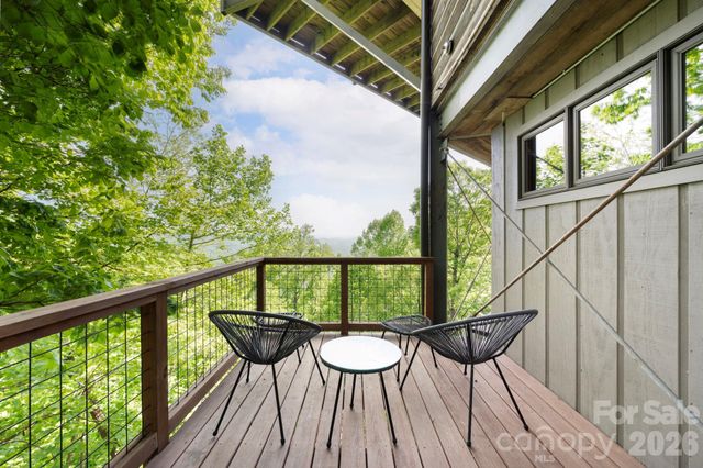 106 Windy Gap Road, Asheville, NC 28804