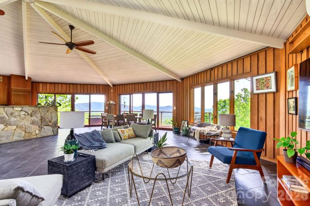 106 Windy Gap Road, Asheville, NC 28804