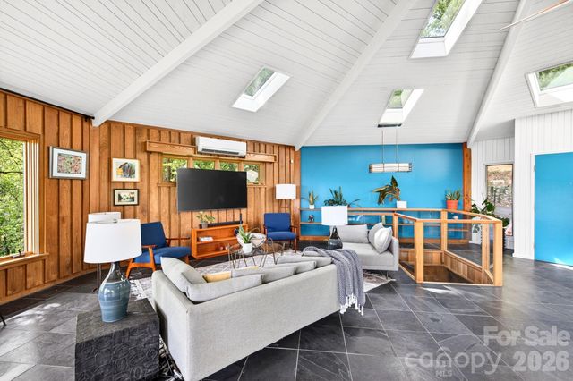106 Windy Gap Road, Asheville, NC 28804