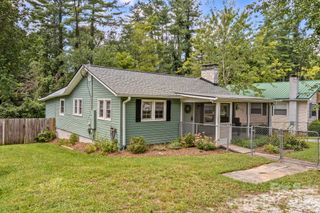 1015 Mountain View Street, Hendersonville, NC 28739
