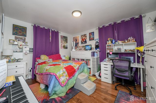 42 Sefton Circle, Piscataway, NJ 08854