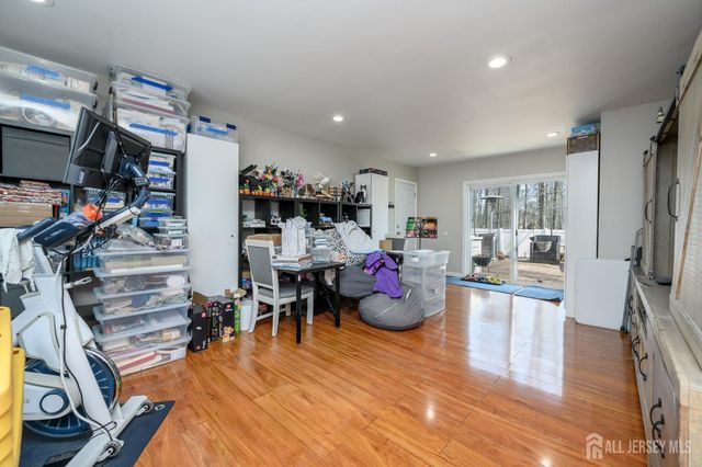 42 Sefton Circle, Piscataway, NJ 08854