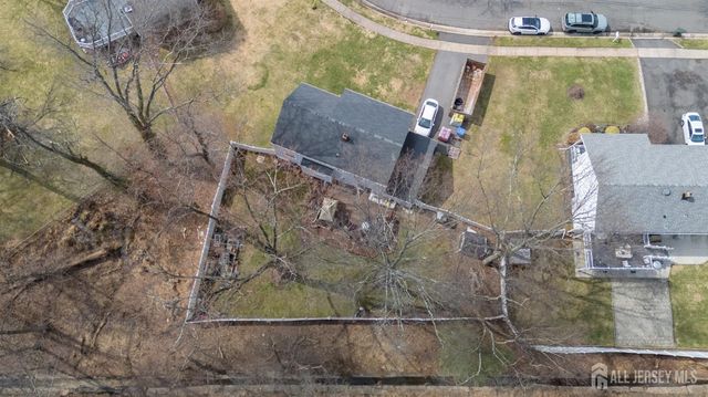 42 Sefton Circle, Piscataway, NJ 08854