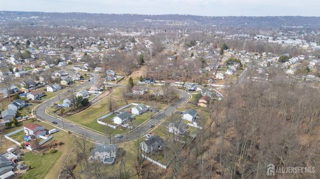 42 Sefton Circle, Piscataway, NJ 08854